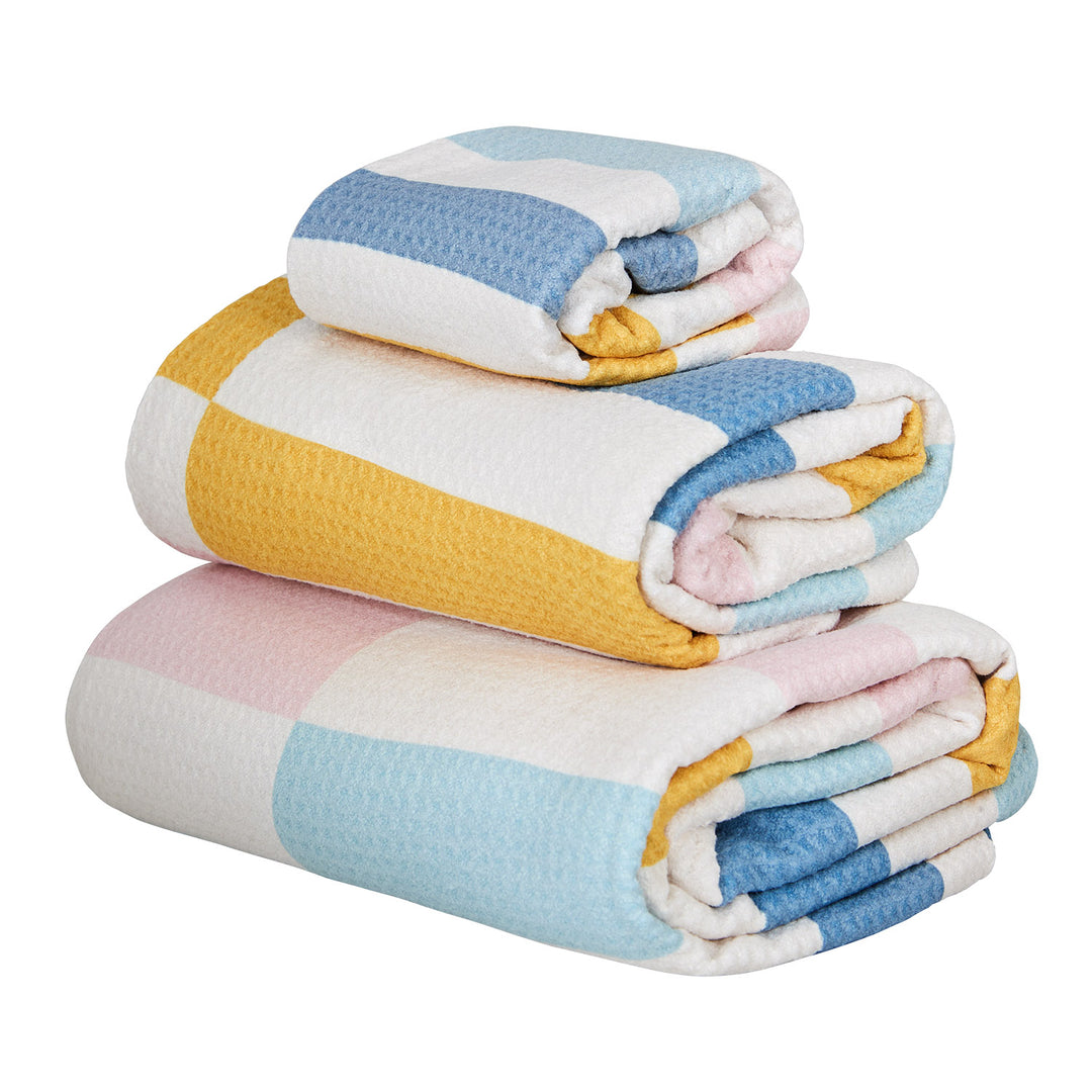 Quick Dry Bath Towel - Super Absorbent, Made From 100% Recycled Waffle Fabric, Includes Travel Bag